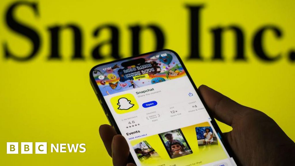 11b47050 a06e 11f0 8687 4726d7177866 Snapchat users share fury at upcoming fees for Memories storage