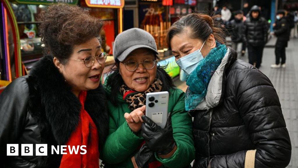 16f94b90 ab08 11f0 baa3 6de9de658722 China's biggest shopping event starts five weeks early to revive spending