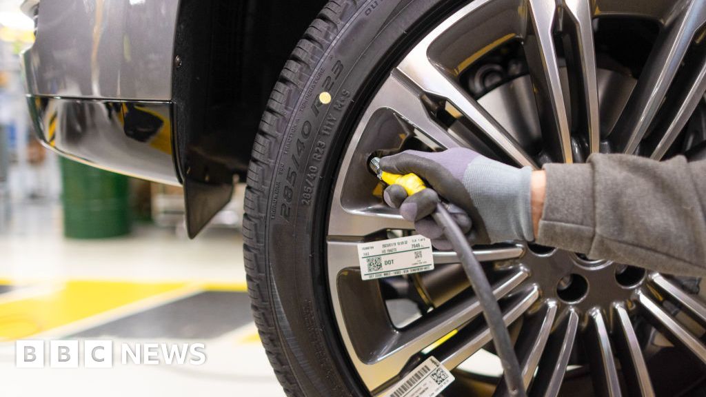 235006e0 a261 11f0 b741 177e3e2c2fc7 Jaguar Land Rover expected to restart some production after cyber-attack