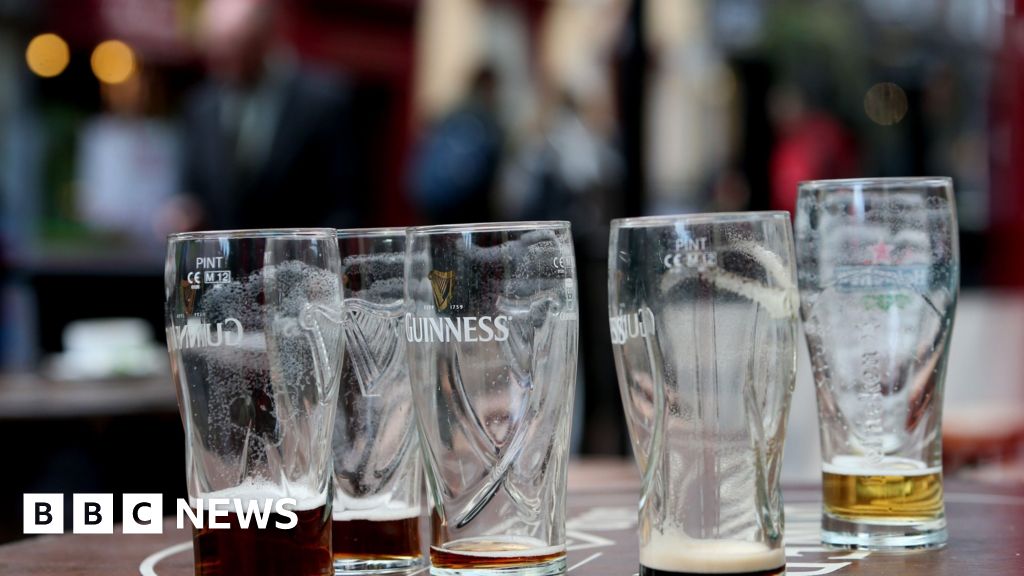 414ddfd0 a4d4 11f0 92db 77261a15b9d2 Pubs could stay open longer under licensing reforms
