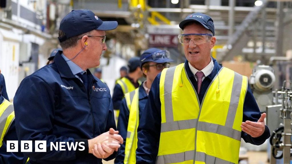 4c95fb10 b628 11f0 ba75 093eca1ac29b UK targets £420m at sky high industry energy bills