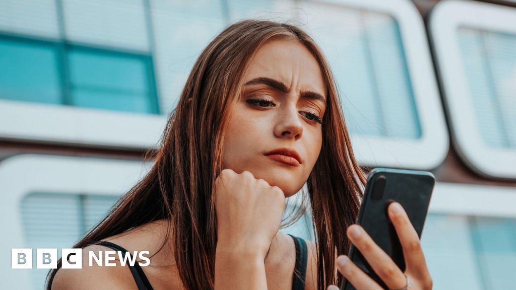 906ca900 8a37 11f0 a26a 51aa2f3dec3f The people turning to AI for dating and relationship advice