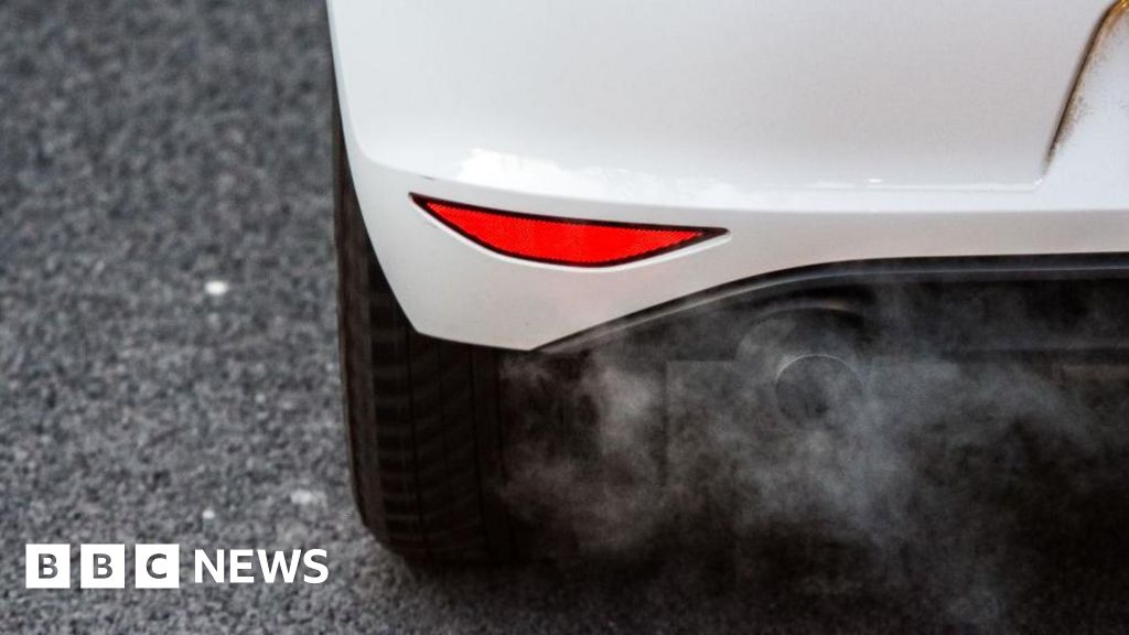 c309be20 a760 11f0 af68 63d6dbe14439 Five carmakers go on trial over emissions cheat claims