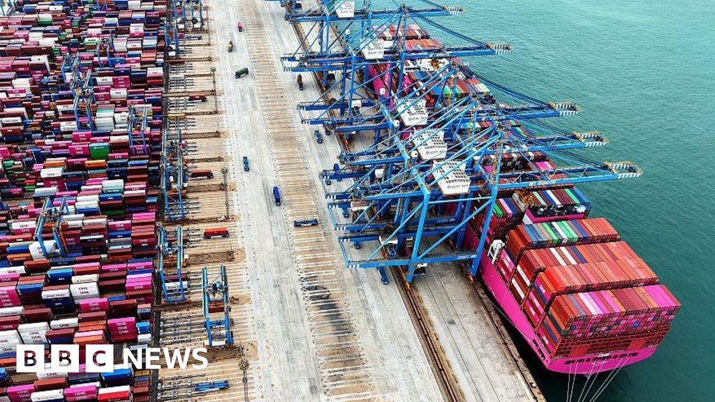 d603cc70 a754 11f0 86ee bde5491c9148 China accuses US of 'double standards' over tariff threat