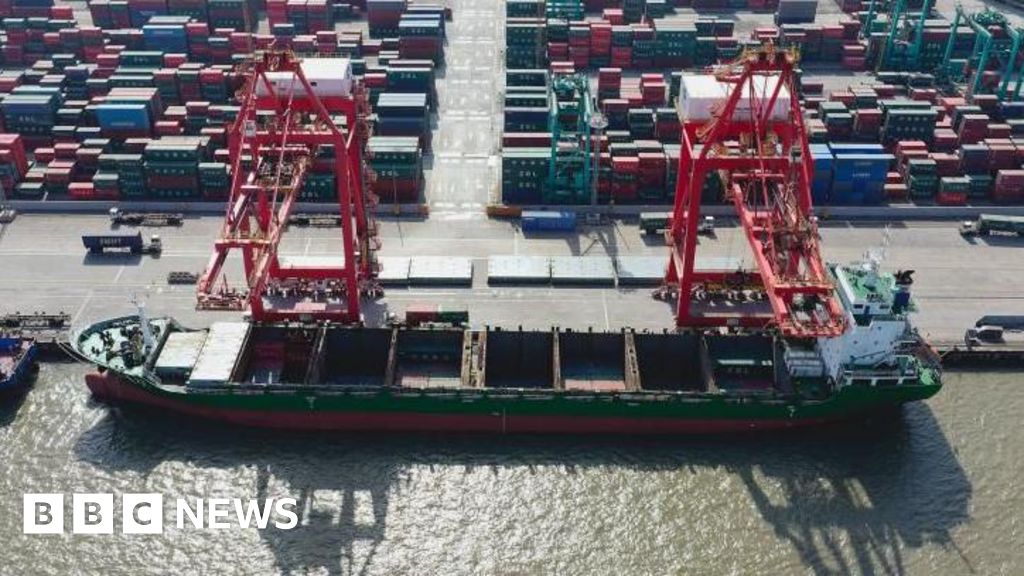 e6b6b520 a8a1 11f0 9136 69f46cea5cb7 US-China trade tensions simmer as port fees take effect