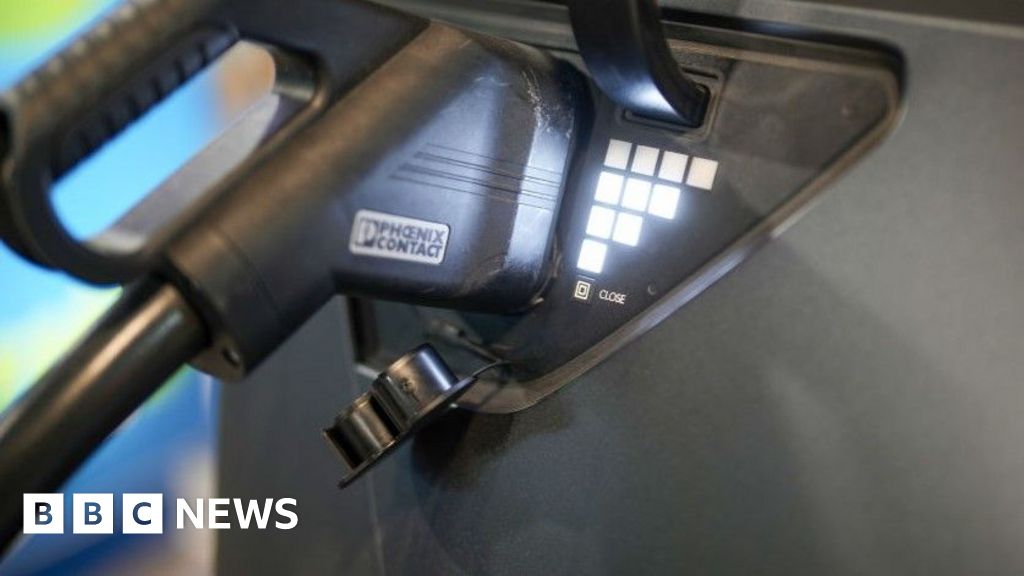 ee73bfc0 92e3 11f0 b391 6936825093bd How to tell the health of a battery in a used EV