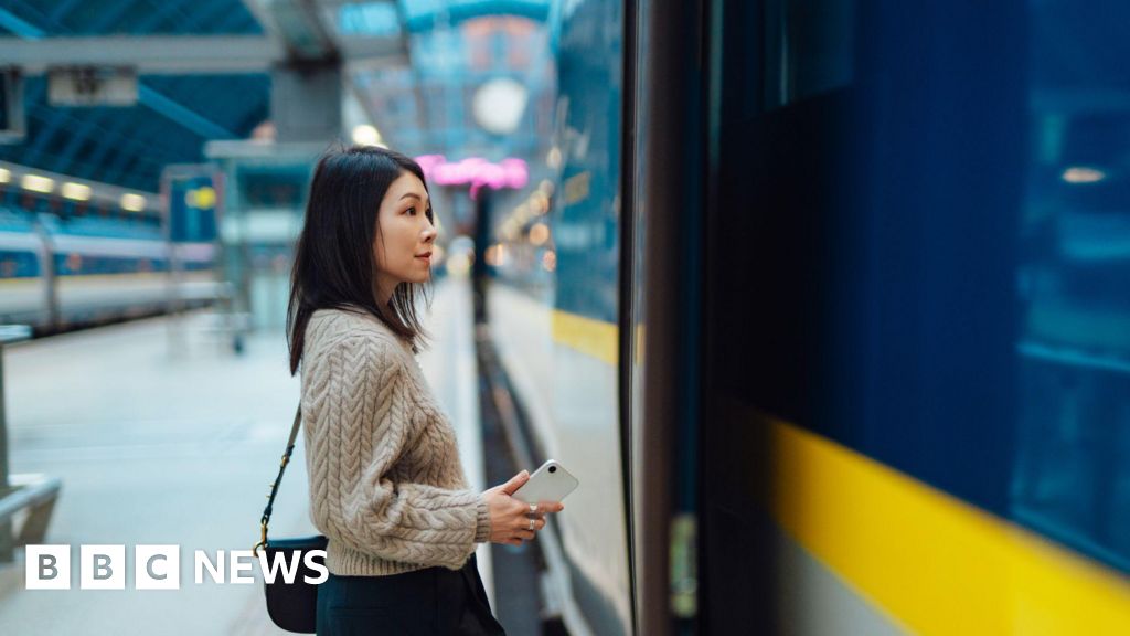 eecf0450 b01d 11f0 8261 4d7901038185 Assaults on rail network more than triple in 10 years