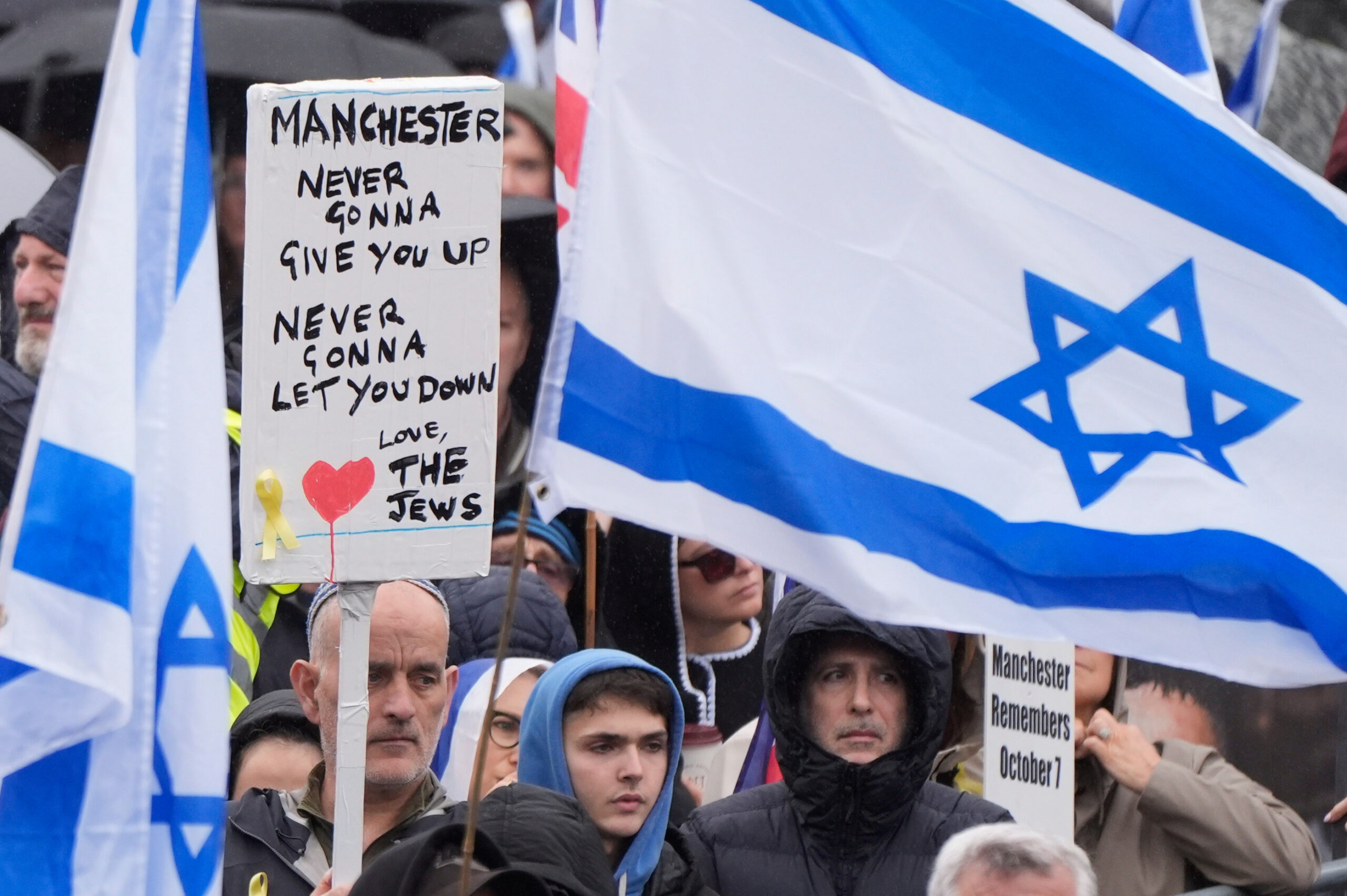 main 19 scaled Manchester synagogue attacker pledged allegiance to Islamic State group, police say