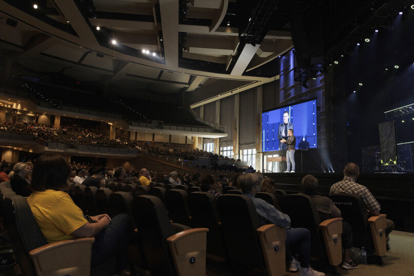 webRNS Willow Creek Anniversary06 What happens when the church of the future gets old?
