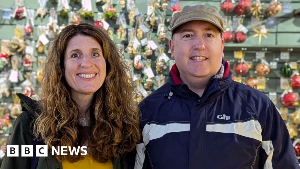 40a32530 c573 11f0 a892 01d657345866 'We earn £60,000 and want stamp duty scrapped'