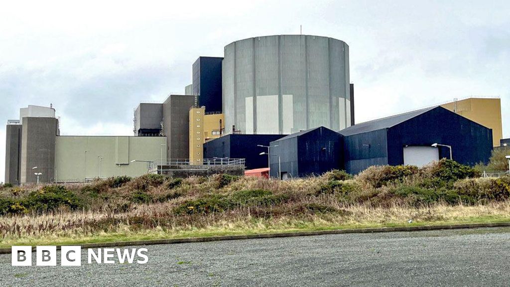8f637330 bfe9 11f0 99d4 1742bdf50d15 Wylfa nuclear power plant plans go ahead, creating Anglesey jobs