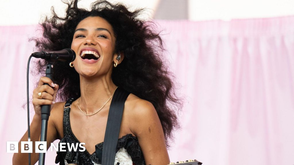 941e47e0 cc39 11f0 bee0 bb78b7c7ba87 Olivia Dean wins refunds for fans after criticising Ticketmaster