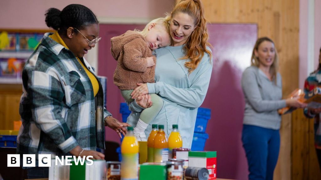 b48343d0 cadd 11f0 9e07 03807f90fdcf East Yorkshire residents asked to support foodbanks at Christmas
