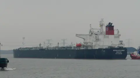 Frans Sanderse Unity, a long oil tanker at sea.