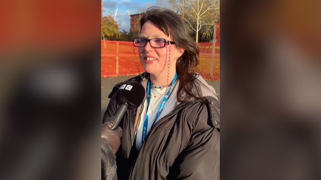 p0mj03yr Money a constant worry, say U25s ahead of Budget