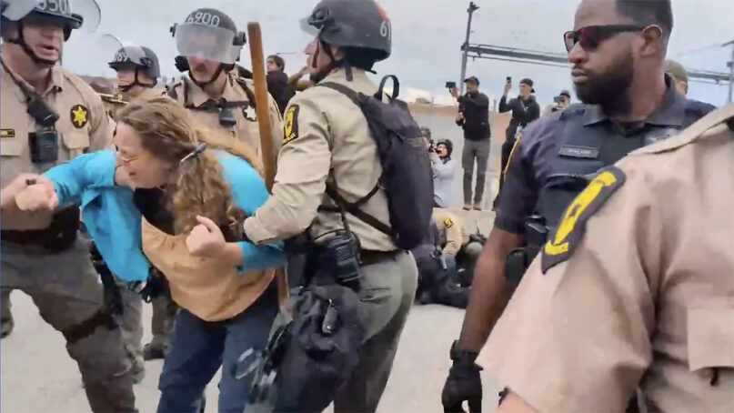 Why clergy should risk assault to protest ICE webRNS Chicago Clergy1 Why clergy should risk assault to protest ICE