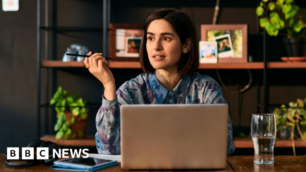 79528f30 d773 11f0 a2f6 d1a7a2bd5458 Can I just check - are my emails holding me back at work?! Xx