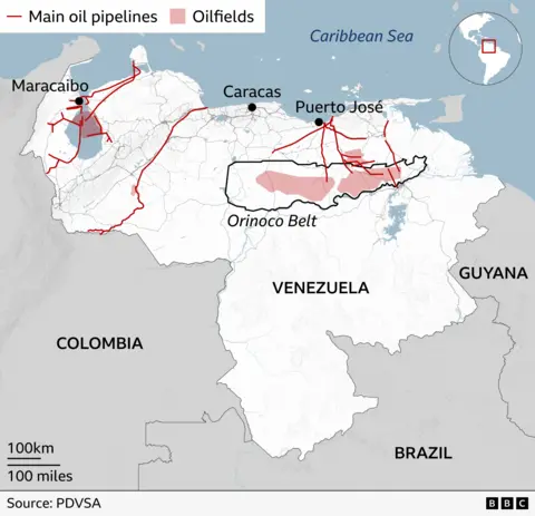 A map of Venezuelam showing its borders with Colombia, Brazil and Guyana. Inside the Venezuela section of the map it shows main oil pupelines and oilfields. The Orinaco Belt in the central area is outlined.