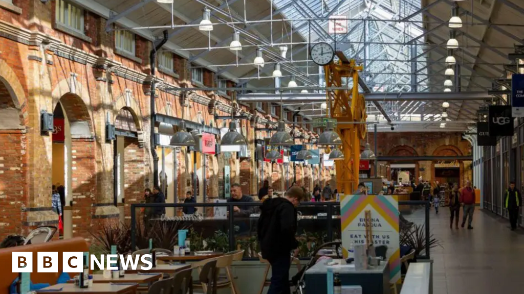 a4b3fce0 d4df 11f0 9fb5 5f3a3703a365 Frasers Group buys Swindon Designer Outlet shopping centre