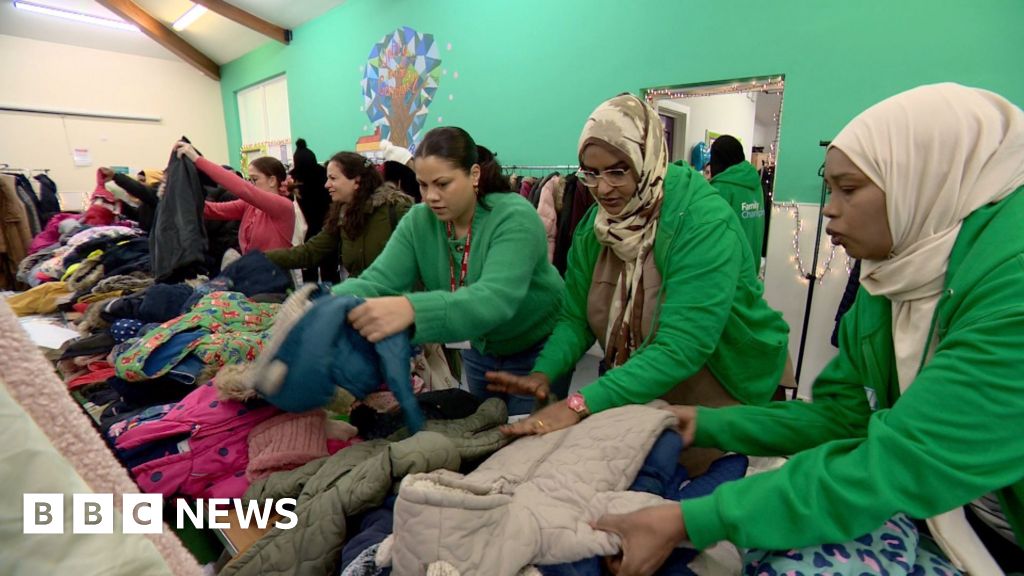 e74218e0 d51a 11f0 8c06 f5d460985095 How unwanted coats are changing lives this winter