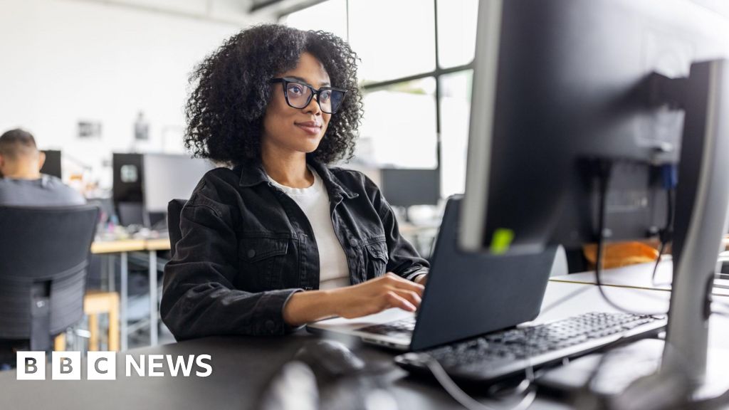 e86b7190 d997 11f0 bde3 d30208105bfe UK unemployment rate rises slightly to 5.1%