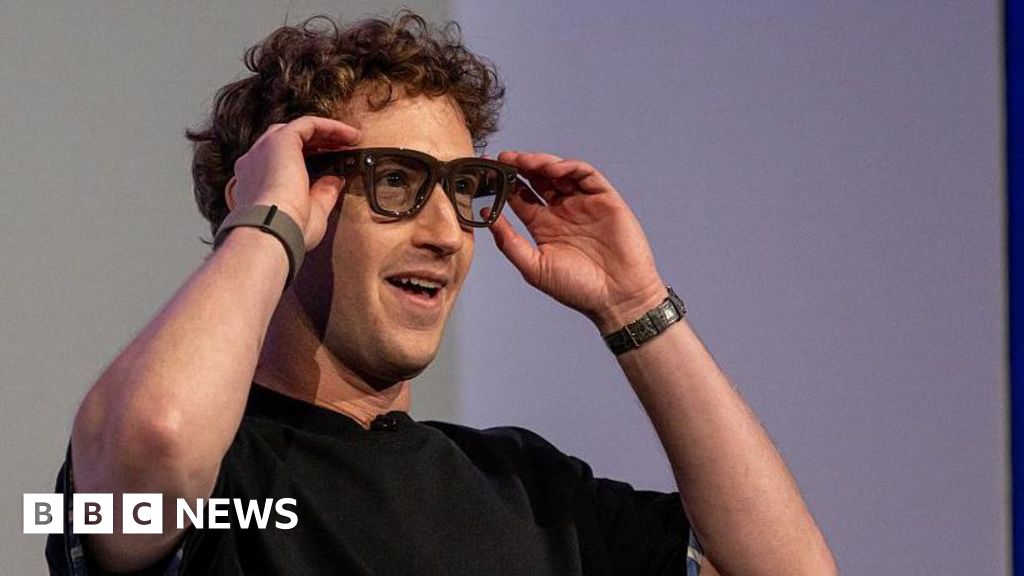 f14ab5f0 d18b 11f0 abf3 97535f35adb4 Meta pivots to AI smart glasses as metaverse bet struggles