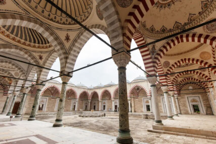 Inside the push to bring mental health care into American mosques webRNS Maristan Clinic 20251208 Inside the push to bring mental health care into American mosques