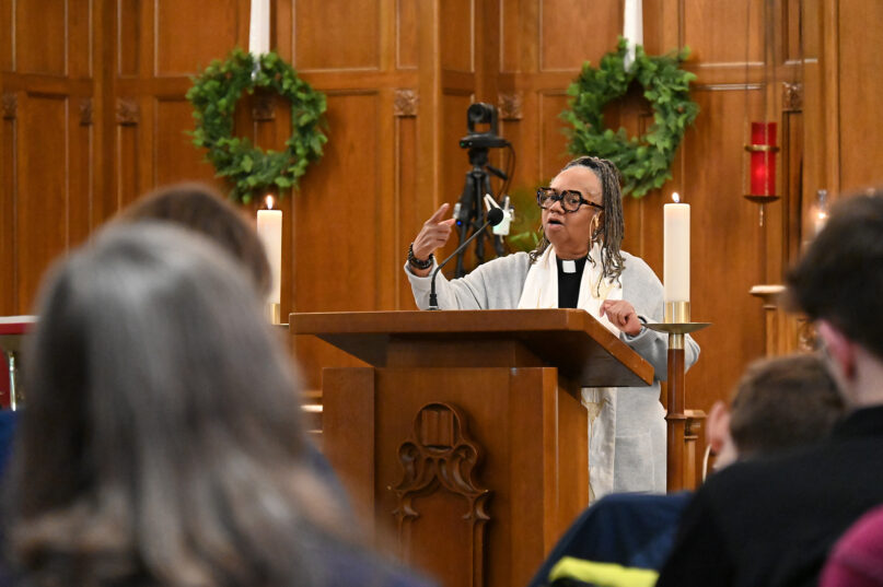 On the Sunday after Renee Good’s killing, Minnesotans grieve through worship and song webRNS Minneapolis Churches1 On the Sunday after Renee Good’s killing, Minnesotans grieve through worship and song