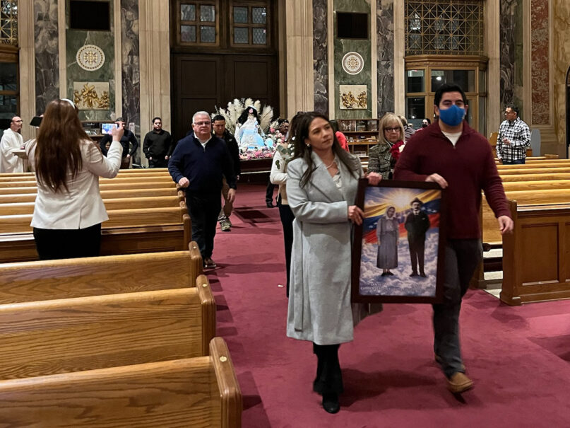 webRNS Venezuela Catholics2 Venezuelan procession for La Divina Pastora takes on new weight in tense political moment