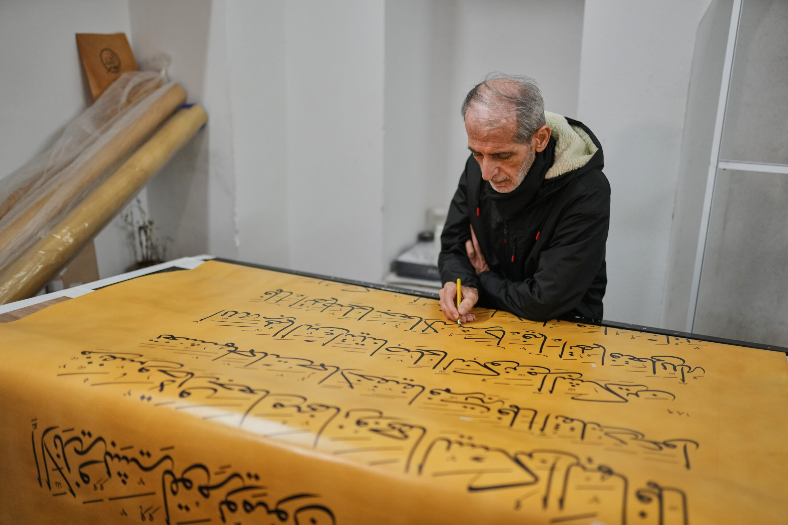 main scaled Iraqi calligrapher's handwritten Quran ends 6 years of artistry and craft