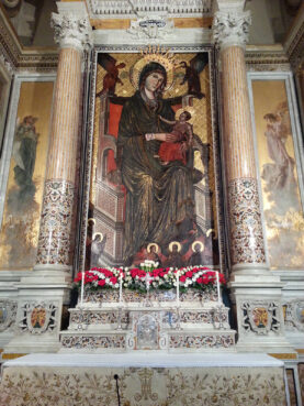 webRNS CATHOLIC FEMMINELLI5 Catholic rituals blend with Neapolitan folklore in pilgrimage for queer community