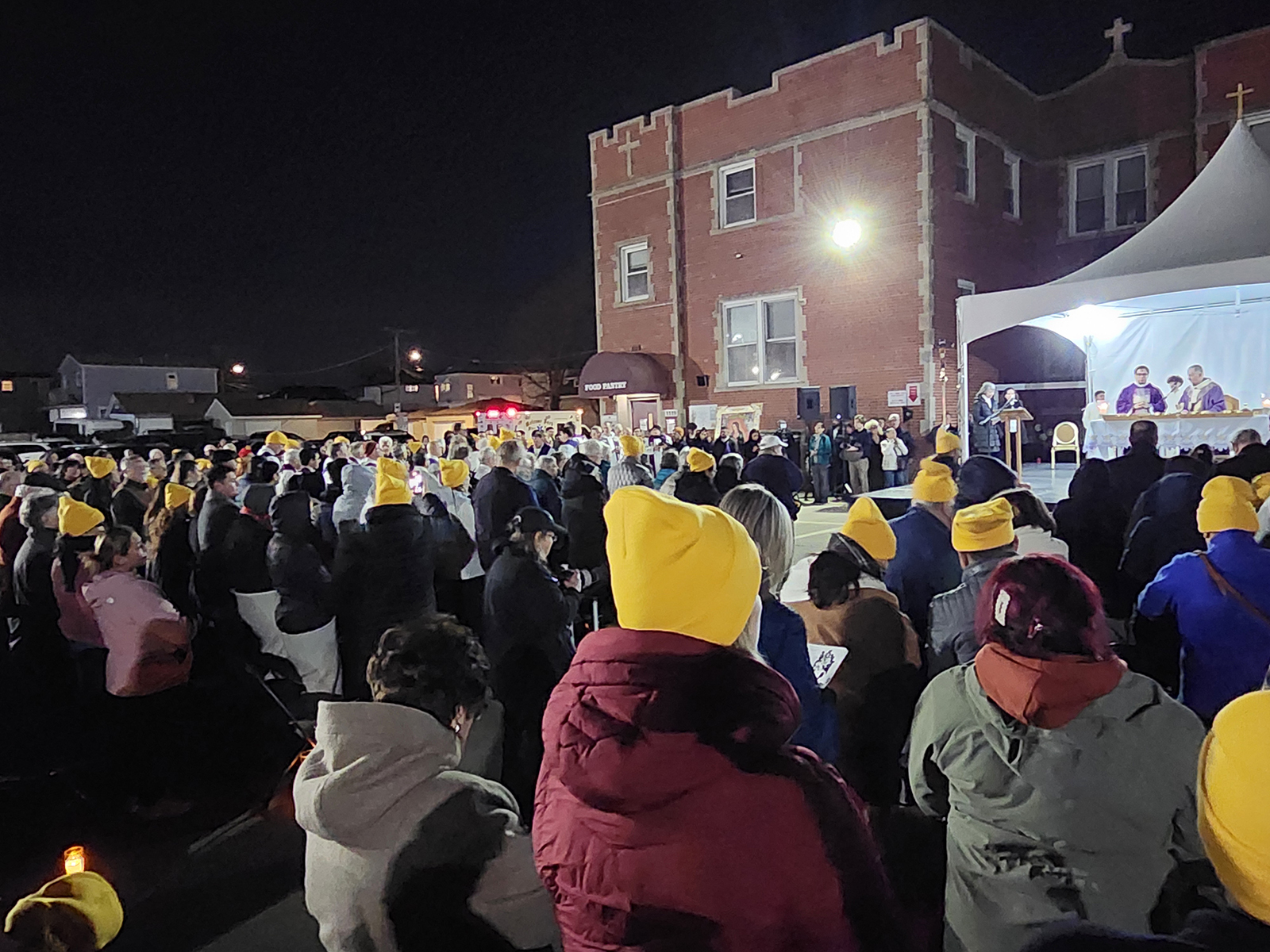 webRNS Cupich Ash Wednesday1 Ash Wednesday protests and Masses make solidarity with immigrants a Lenten theme