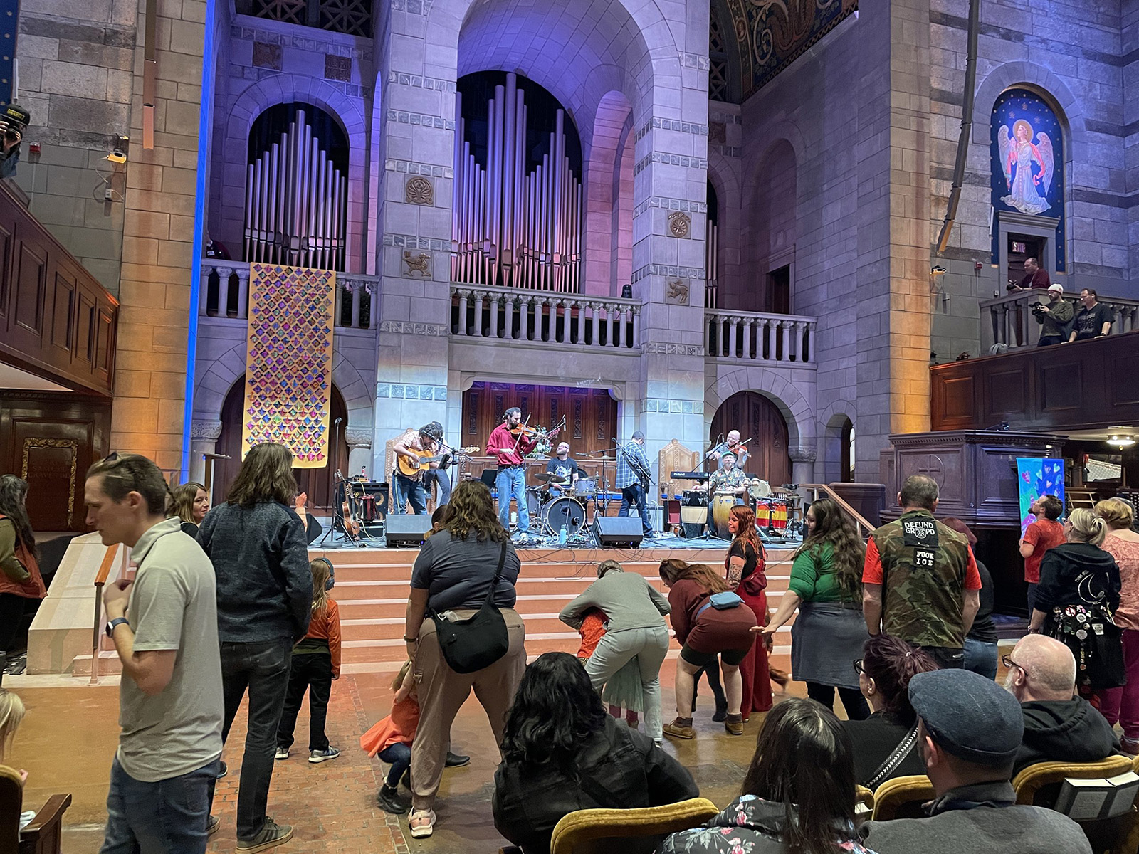 Taylor Tomlinson’s Netflix special is too ungodly for many churches. This one welcomed her. webRNS Fountain Street3 Taylor Tomlinson’s Netflix special is too ungodly for many churches. This one welcomed her.