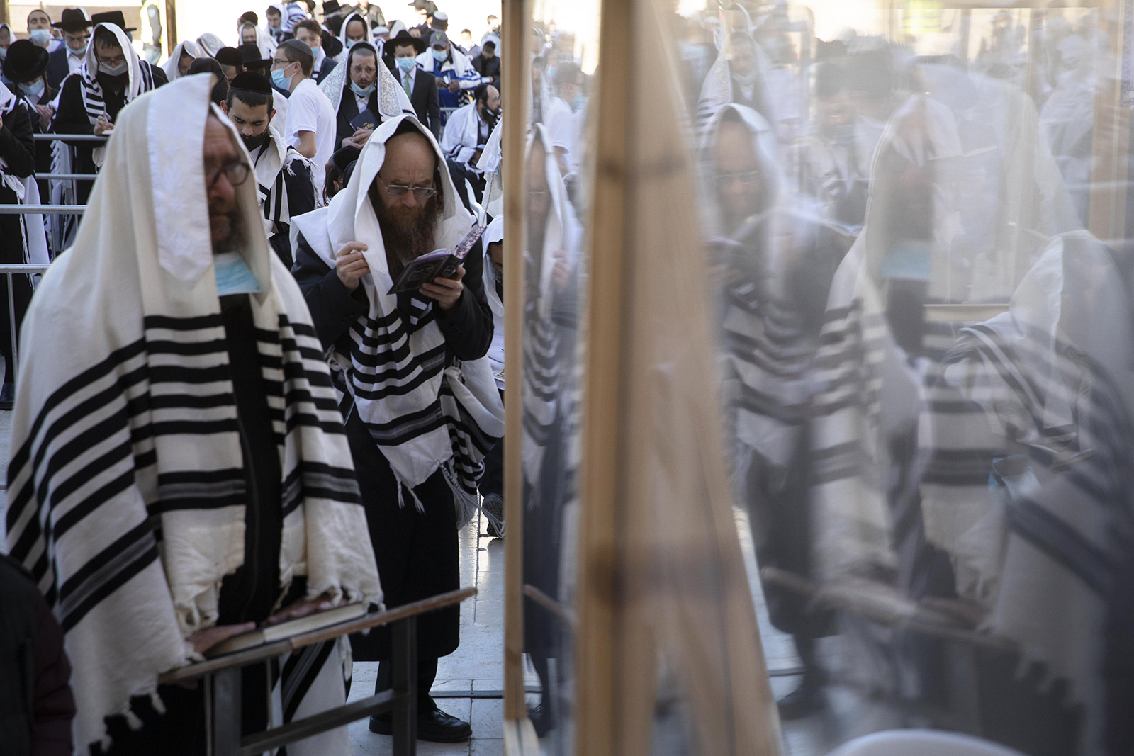 webRNS Photos Week09 040221 The Orthodox synagogue at the heart of Western Wall dispute